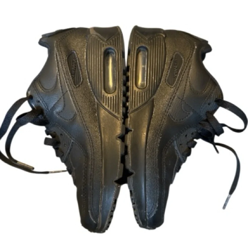 Nike Air Max 90 Shoes size 2Y
